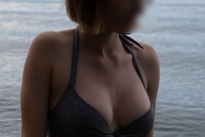 Lillie outcall escort in Wombwell, UK