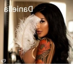Ibtissame sex clubs in Collingswood, NJ